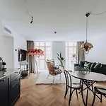 Ocho Suites&Kitchen